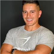 Entrenador personal profesional. Imparto clases presenciales. Trabajo con todo tipo de personas y patología